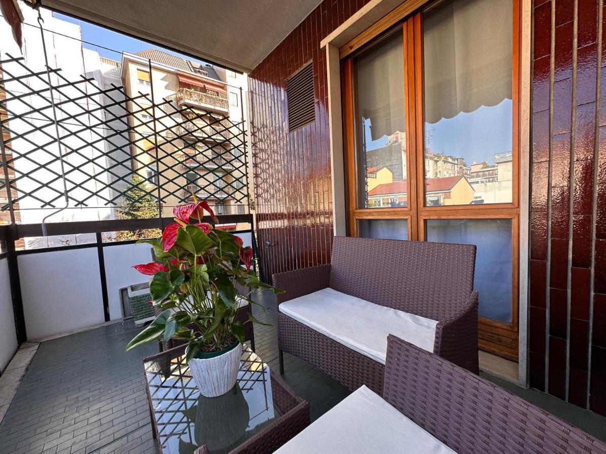 Emeraldway - Bellissimo Appartamento In Zona Sempione-Tre Torri Milano Eksteriør billede