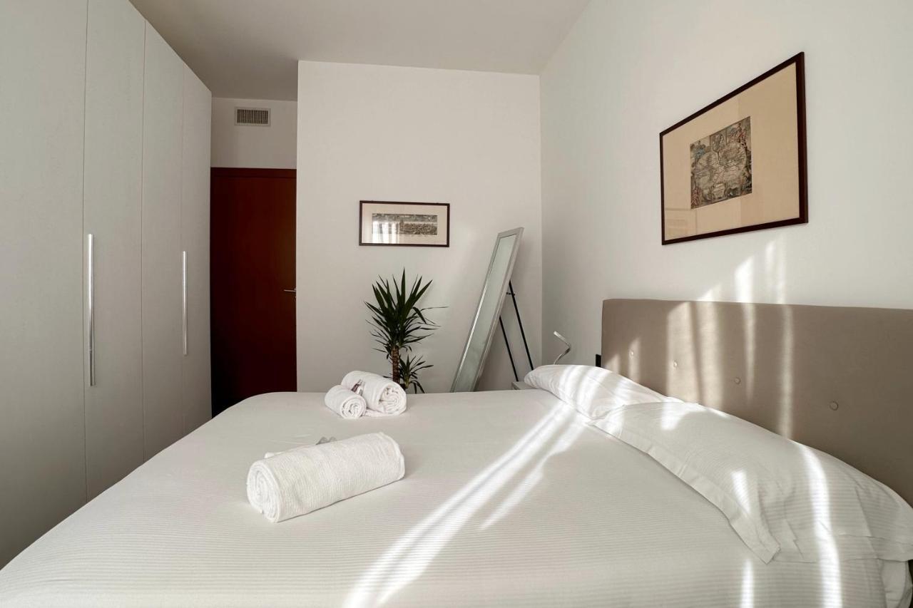 Emeraldway - Bellissimo Appartamento In Zona Sempione-Tre Torri Milano Eksteriør billede